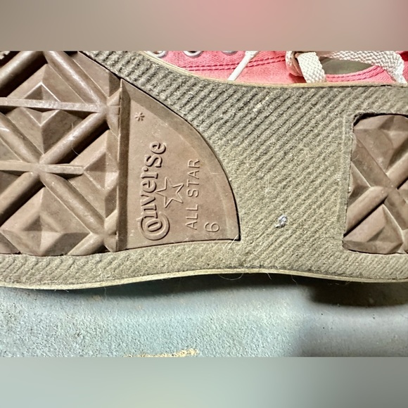 Women’s pink Converse size 8 - Picture 12 of 12